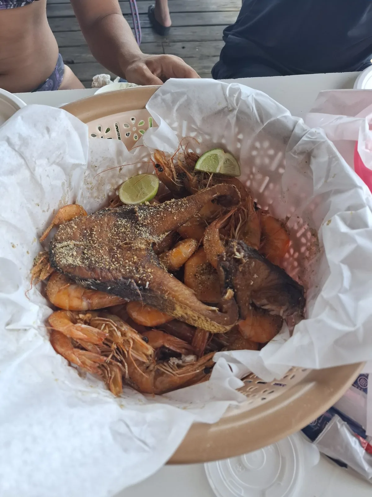 Pescado frito en Zeerover, Aruba