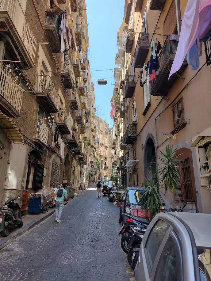 Calles del centro histórico de Nápoles