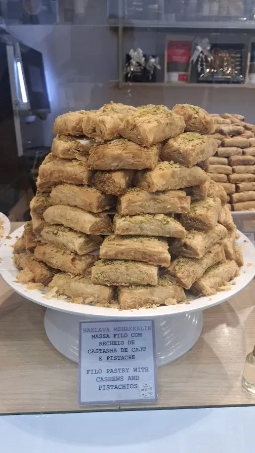 Baklava con pistachos y castañas de cajú en el aeropuerto de Guarulhos