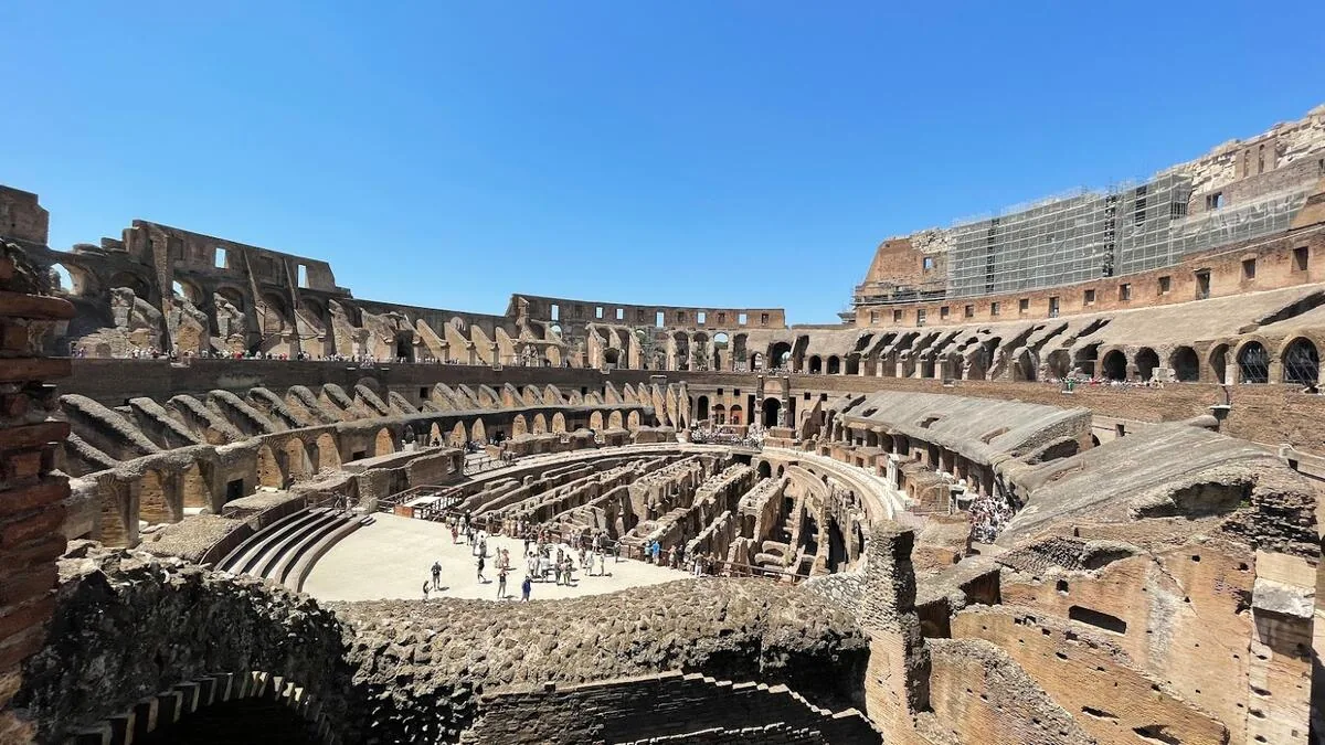 Interior del Coliseo Romano