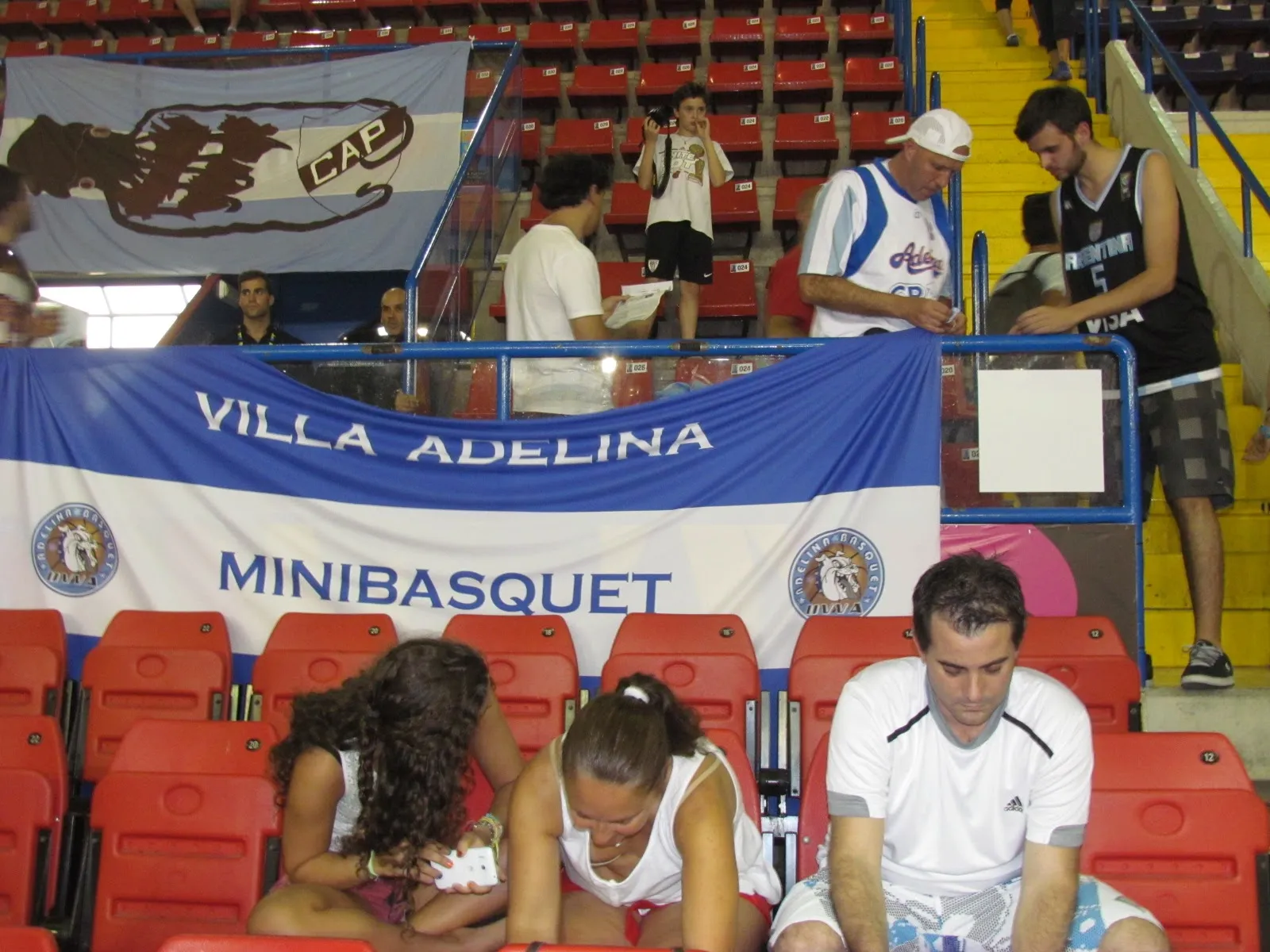 Interior del Palacio de los Deportes San Pablo durante el Mundial de básquet 2014